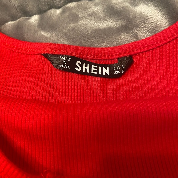 Red Rib Knit Cropped Cami Top - Picture 4 of 4